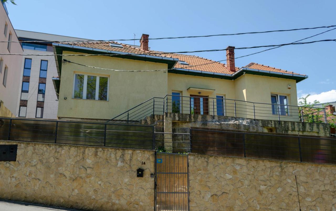 Mansarda Mica Cu Baie Proprie Apartment Клуж-Напока Екстериор снимка